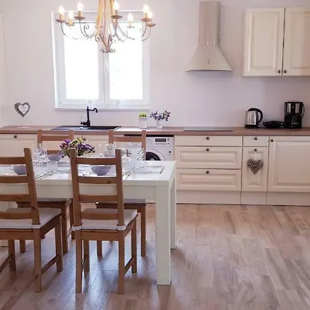 Sakarun - Ena Veli Rat