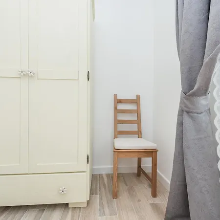 Sakarun - Ena Veli Rat