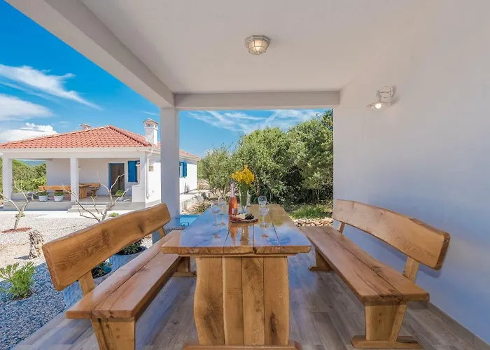 Ferienhaus Sakarun - Ena *